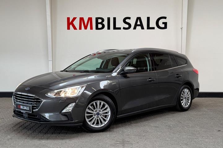 Grå Ford Focus fra 2019