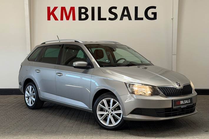 Beige Skoda Fabia fra 2017