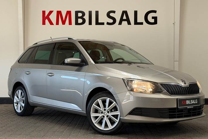 Beige Skoda Fabia fra 2017