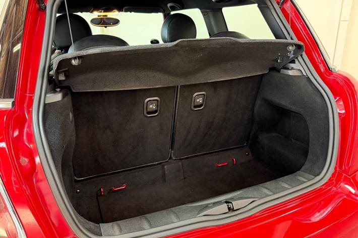 Rød Mini Cooper fra 2008