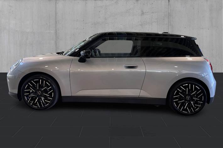 Sølv Mini Cooper SE fra 2025