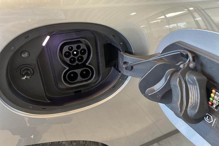 Sølv Mini Cooper SE fra 2025