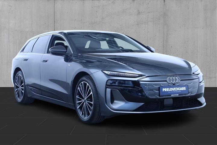 Grå Audi A6 e-tron fra 2025