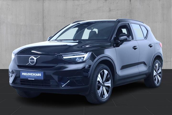 Sort Volvo XC40 fra 2023 set udefra