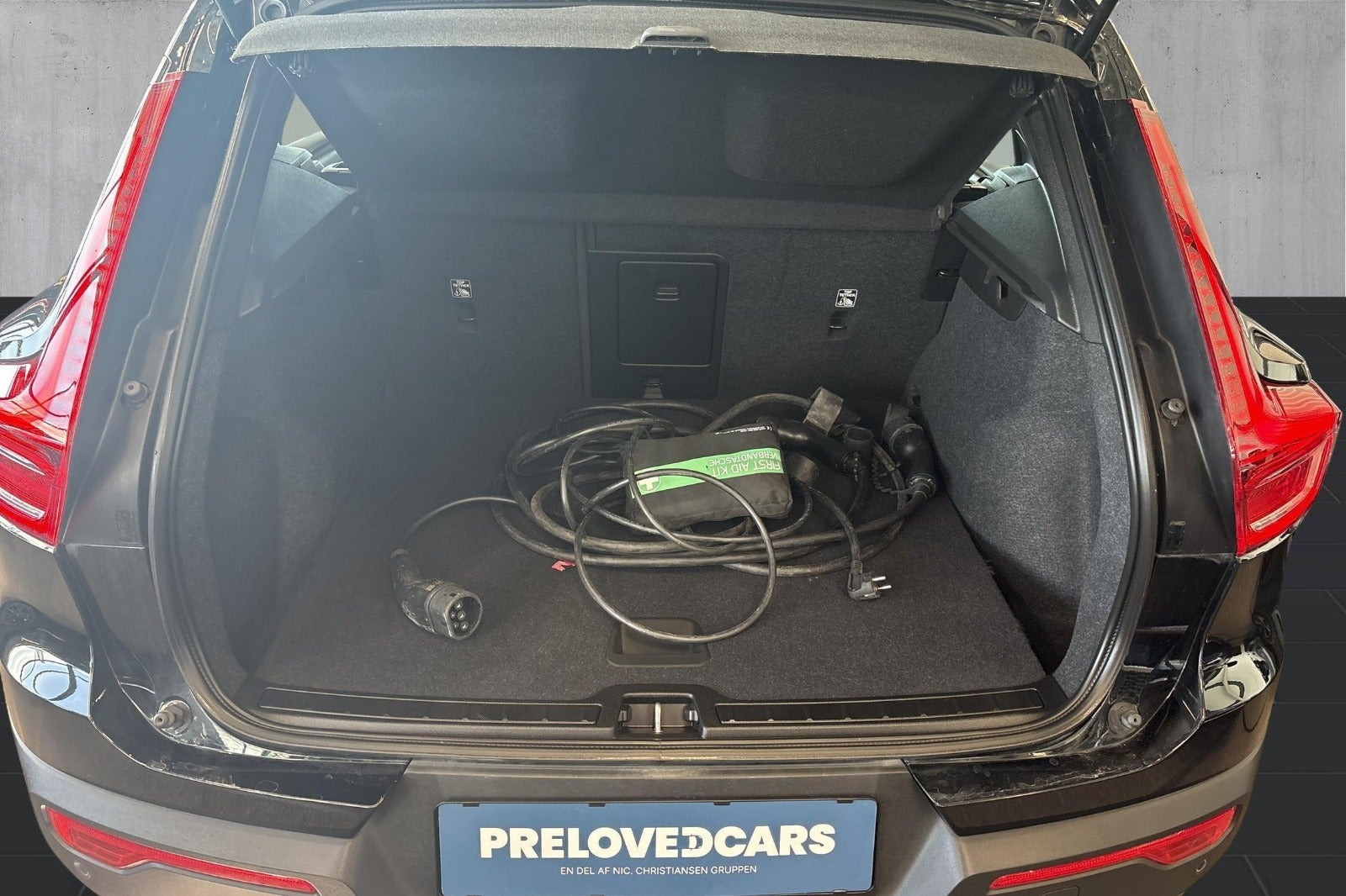Sort Volvo XC40 fra 2023