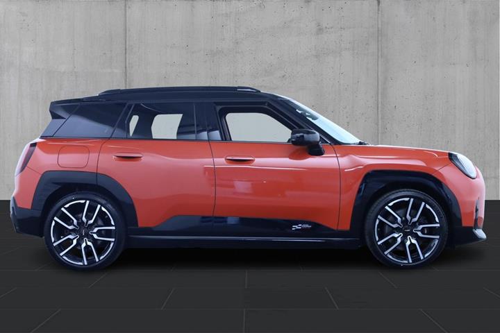 Orange Mini Aceman E fra 2025