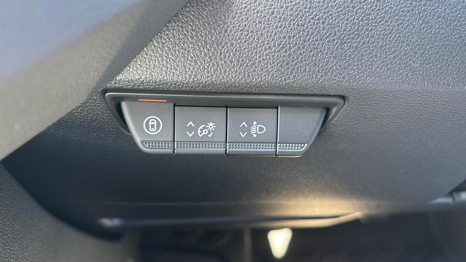 Hvid Renault Master V T33 fra 2025