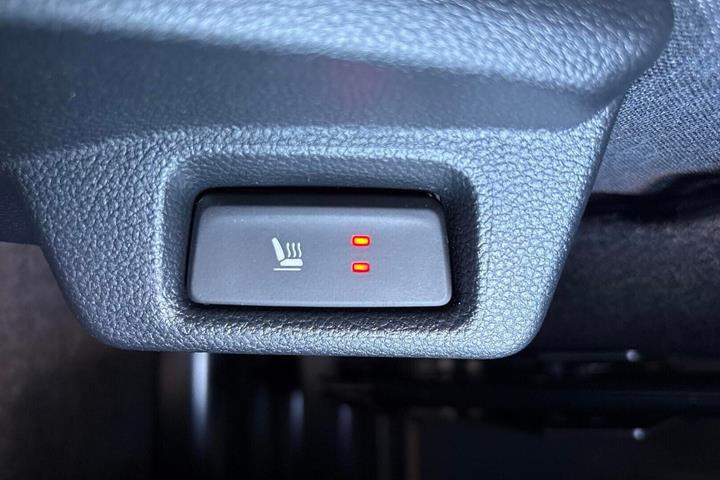 Hvid Renault Master V T33 fra 2025