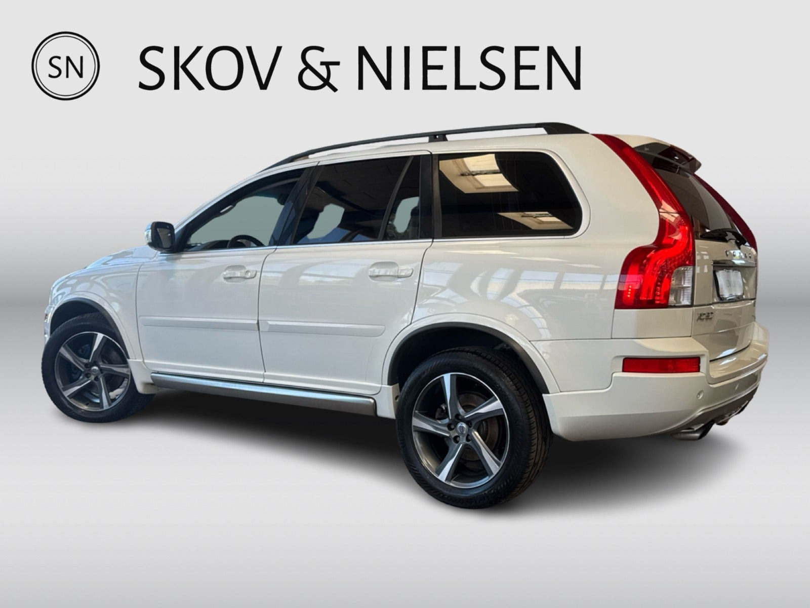 Hvid Volvo XC90 fra 2011