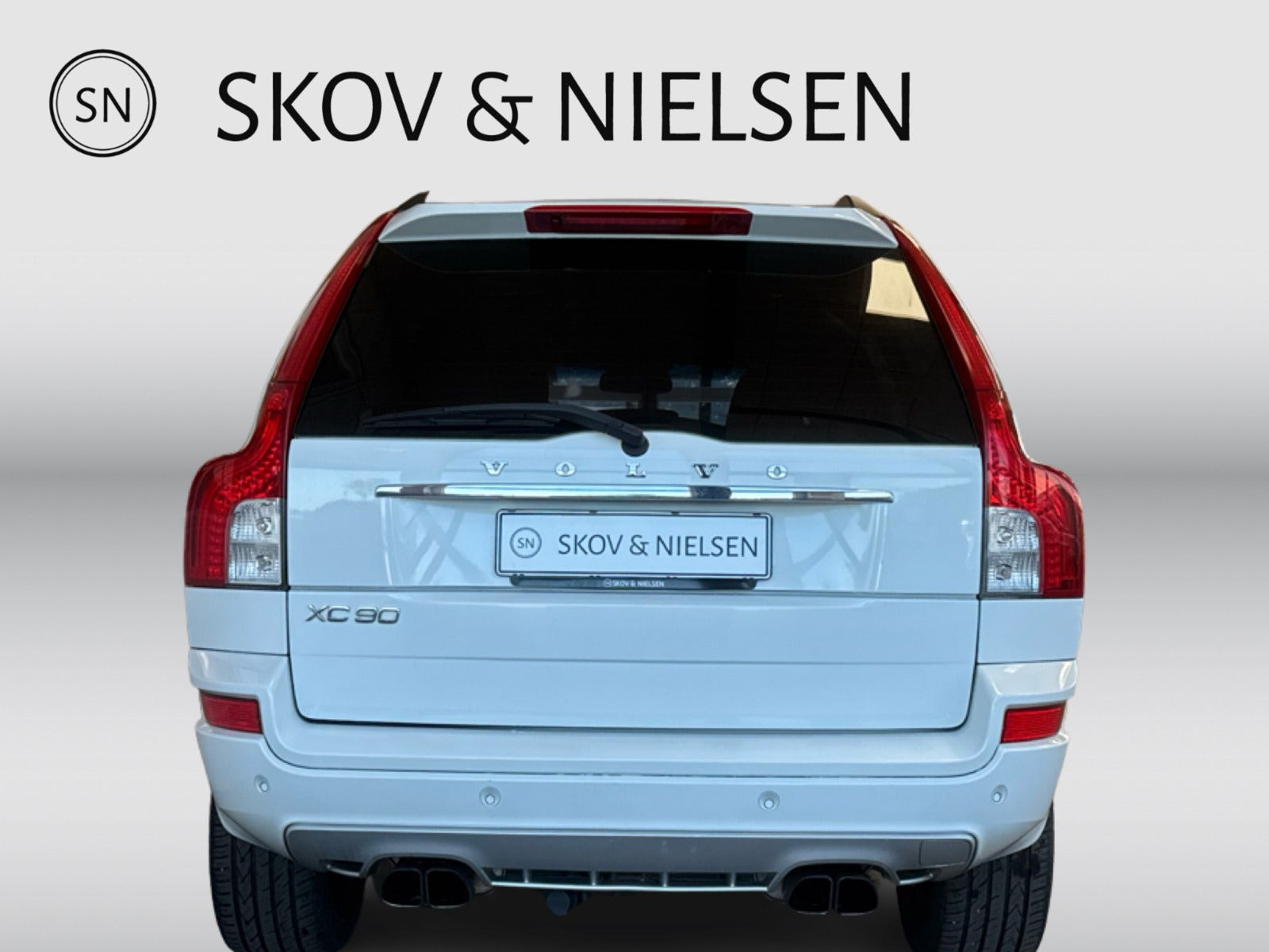 Hvid Volvo XC90 fra 2011