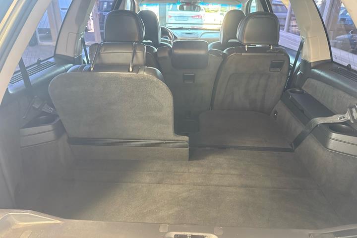 Hvid Volvo XC90 fra 2011