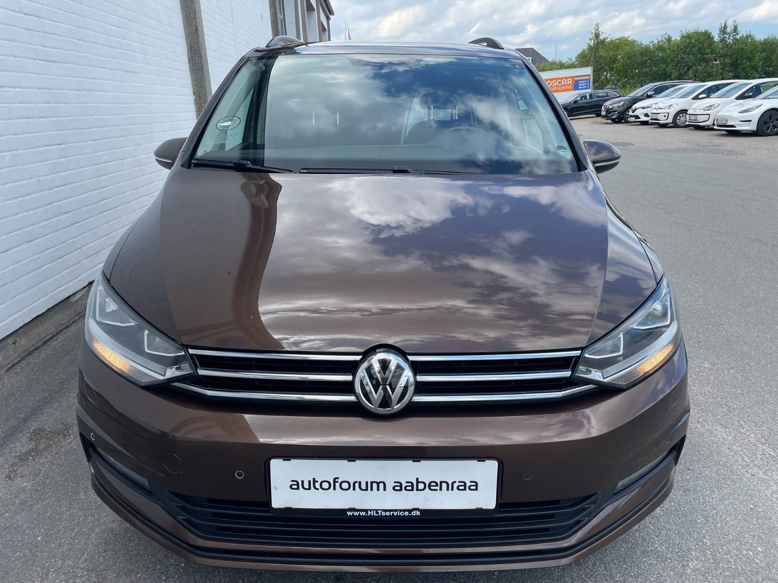 Brun VW Touran fra 2017