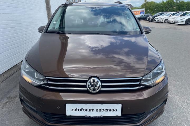 Brun VW Touran fra 2017