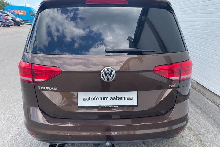 Brun VW Touran fra 2017
