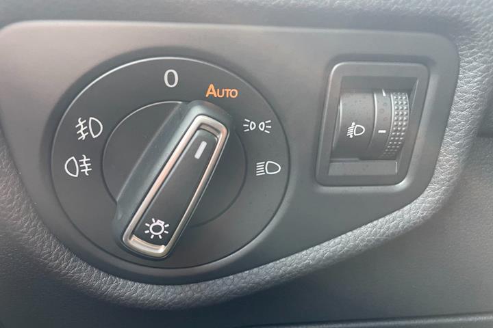 Brun VW Touran fra 2017