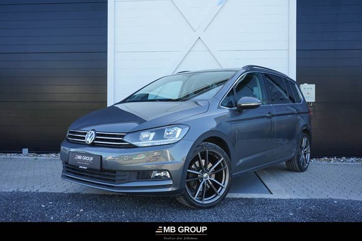 Grå VW Touran fra 2020