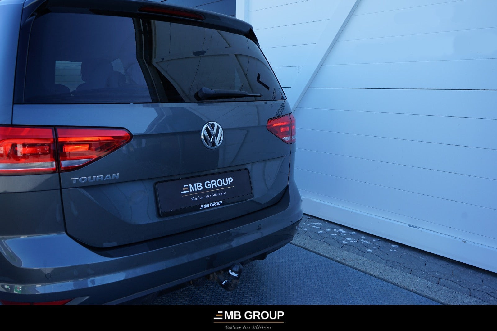 Grå VW Touran fra 2020