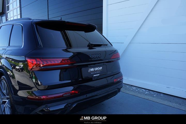Sort Audi Q7 fra 2021