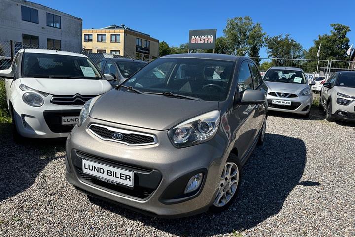 Beige Kia Picanto fra 2012