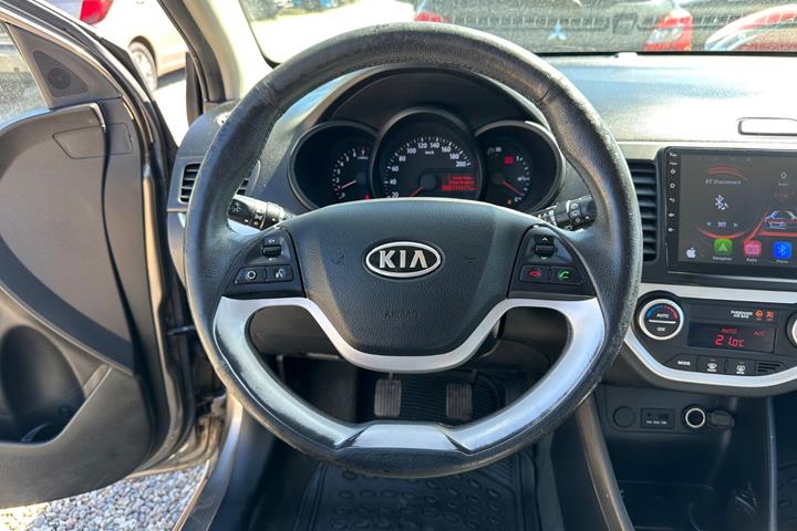 Beige Kia Picanto fra 2012