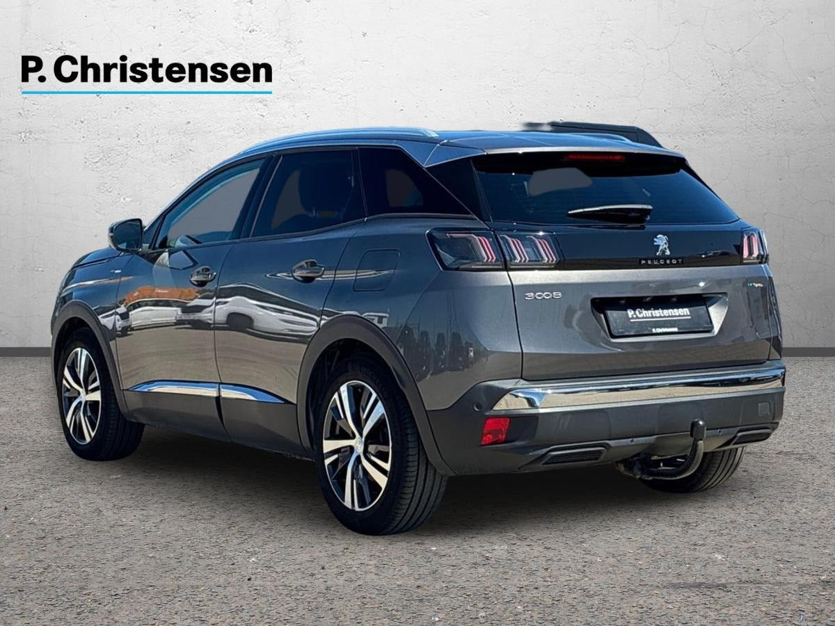 Grå Peugeot 3008 fra 2021