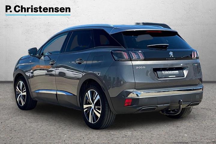 Grå Peugeot 3008 fra 2021