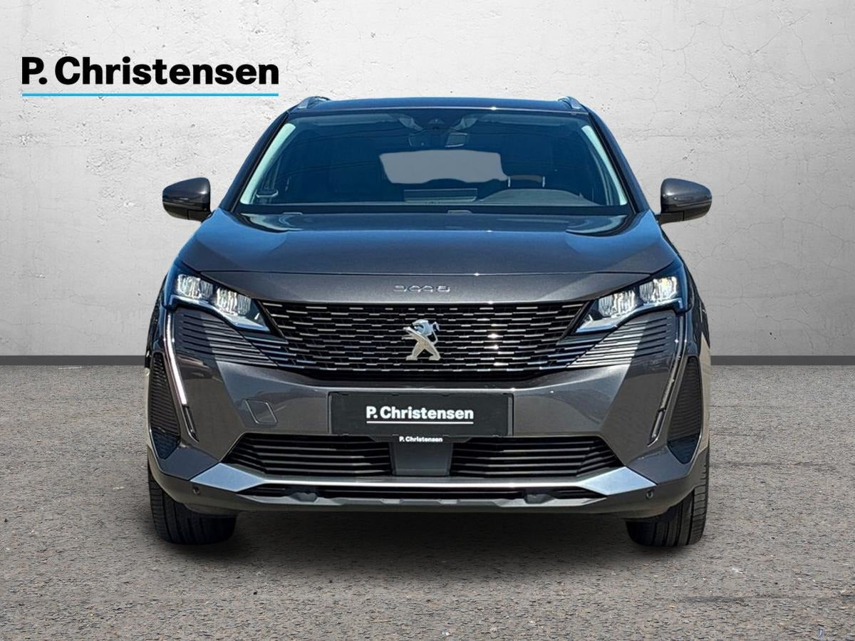 Grå Peugeot 3008 fra 2021