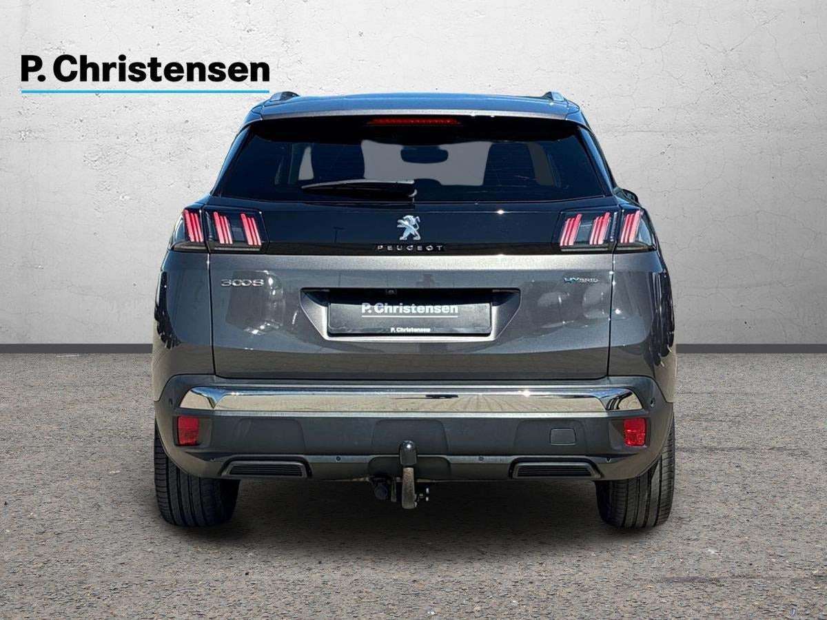 Grå Peugeot 3008 fra 2021