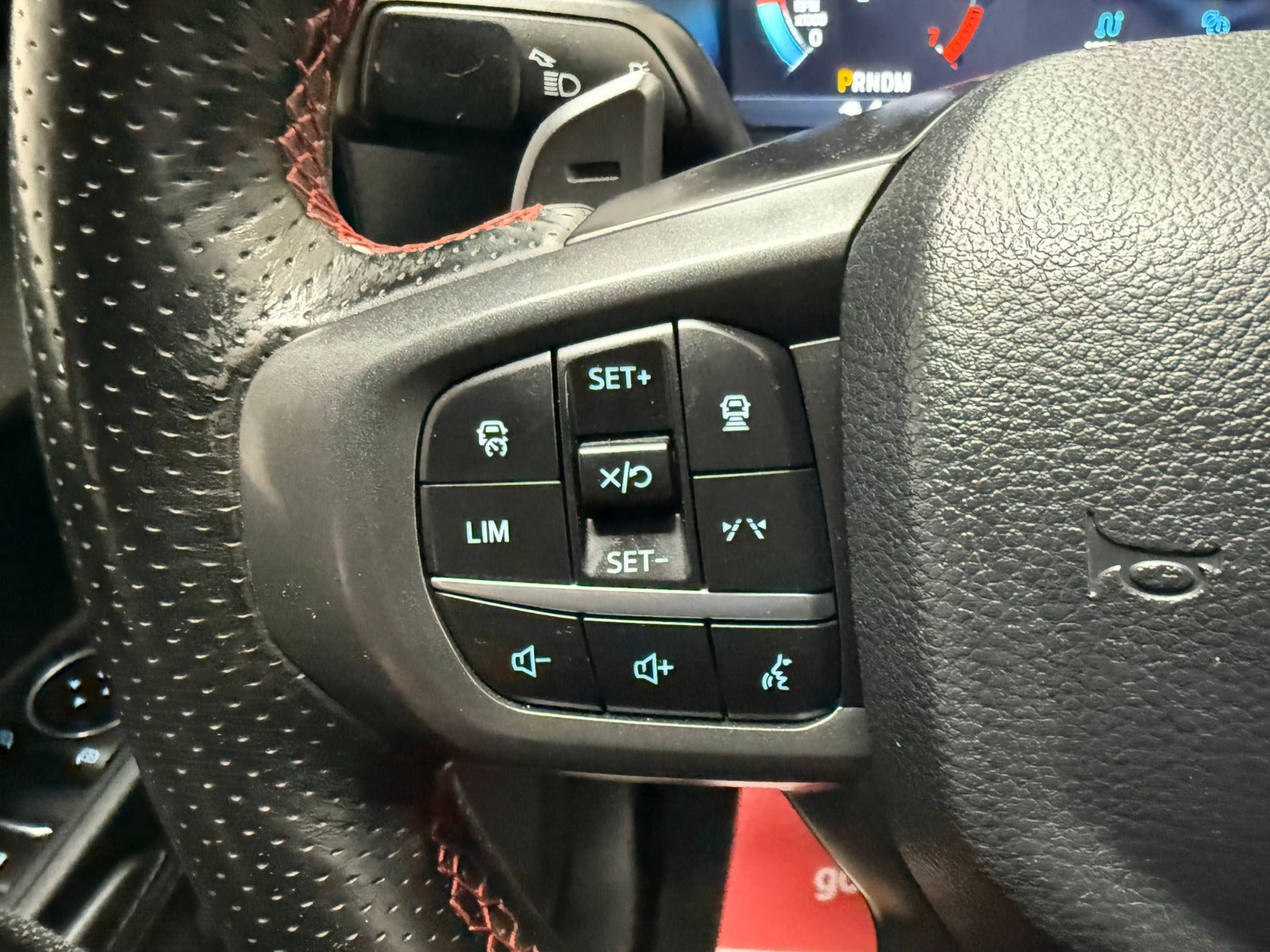 Grå Ford Ranger Raptor fra 2022