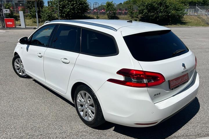 Hvid Peugeot 308 fra 2019