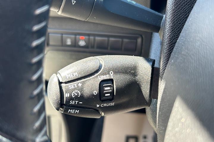 Hvid Peugeot 308 fra 2019
