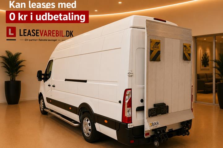 Hvid Renault Master IV T45 fra 2020 set udefra