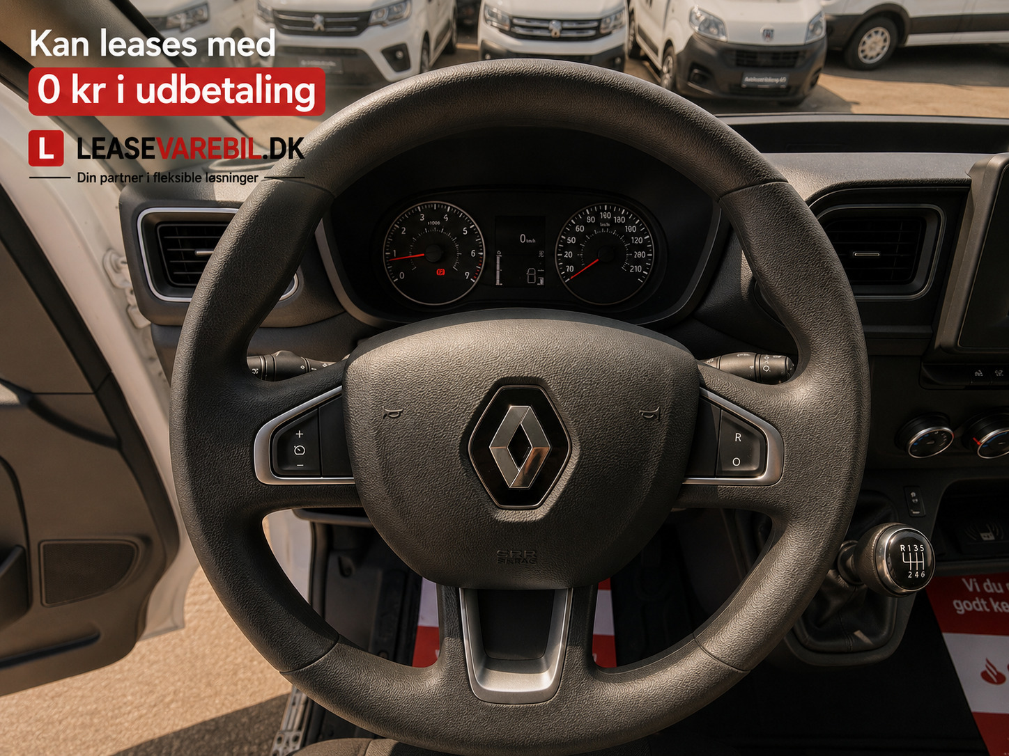 Hvid Renault Master IV T45 fra 2020 set indefra