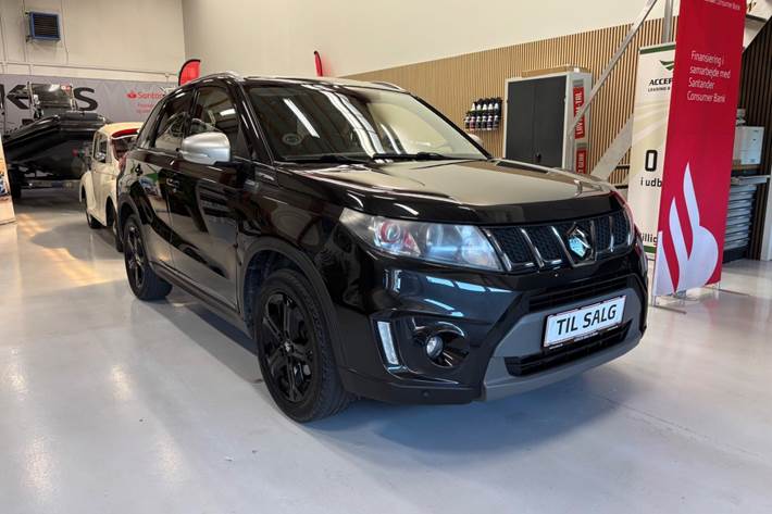 Sort Suzuki Vitara fra 2016