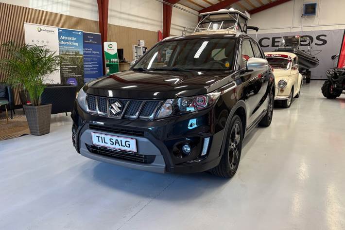 Sort Suzuki Vitara fra 2016