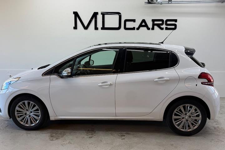 Hvid Peugeot 208 fra 2019