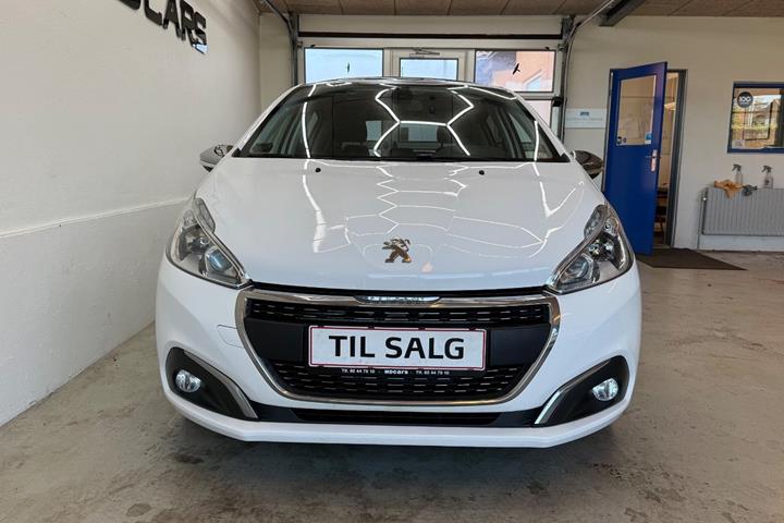 Hvid Peugeot 208 fra 2019