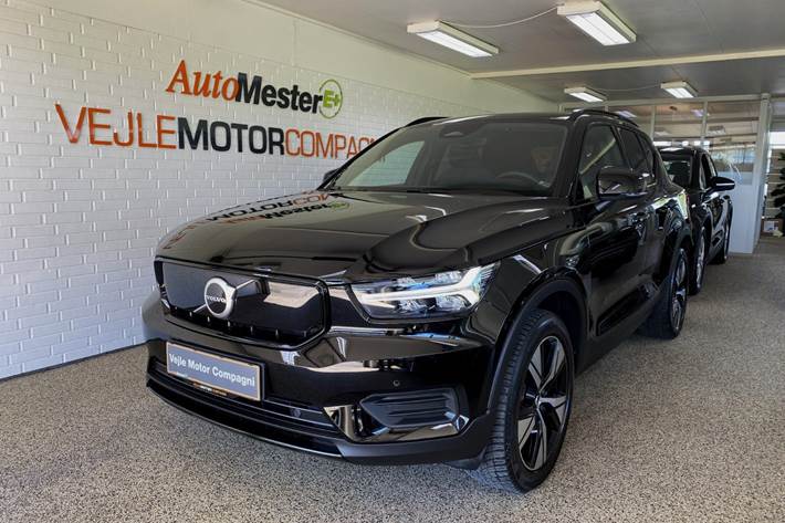 Sort Volvo XC40 fra 2022