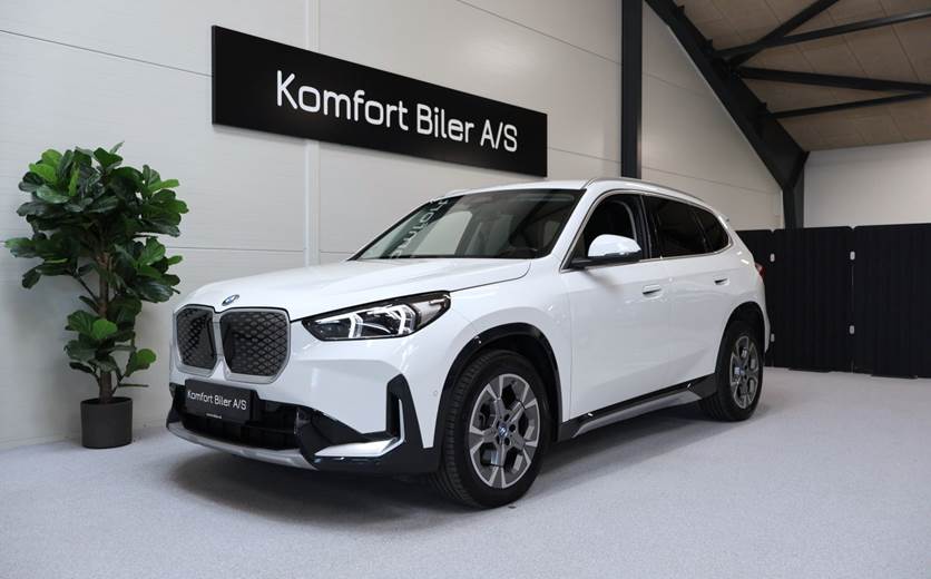 BMW iX1 eDrive20 X-Line