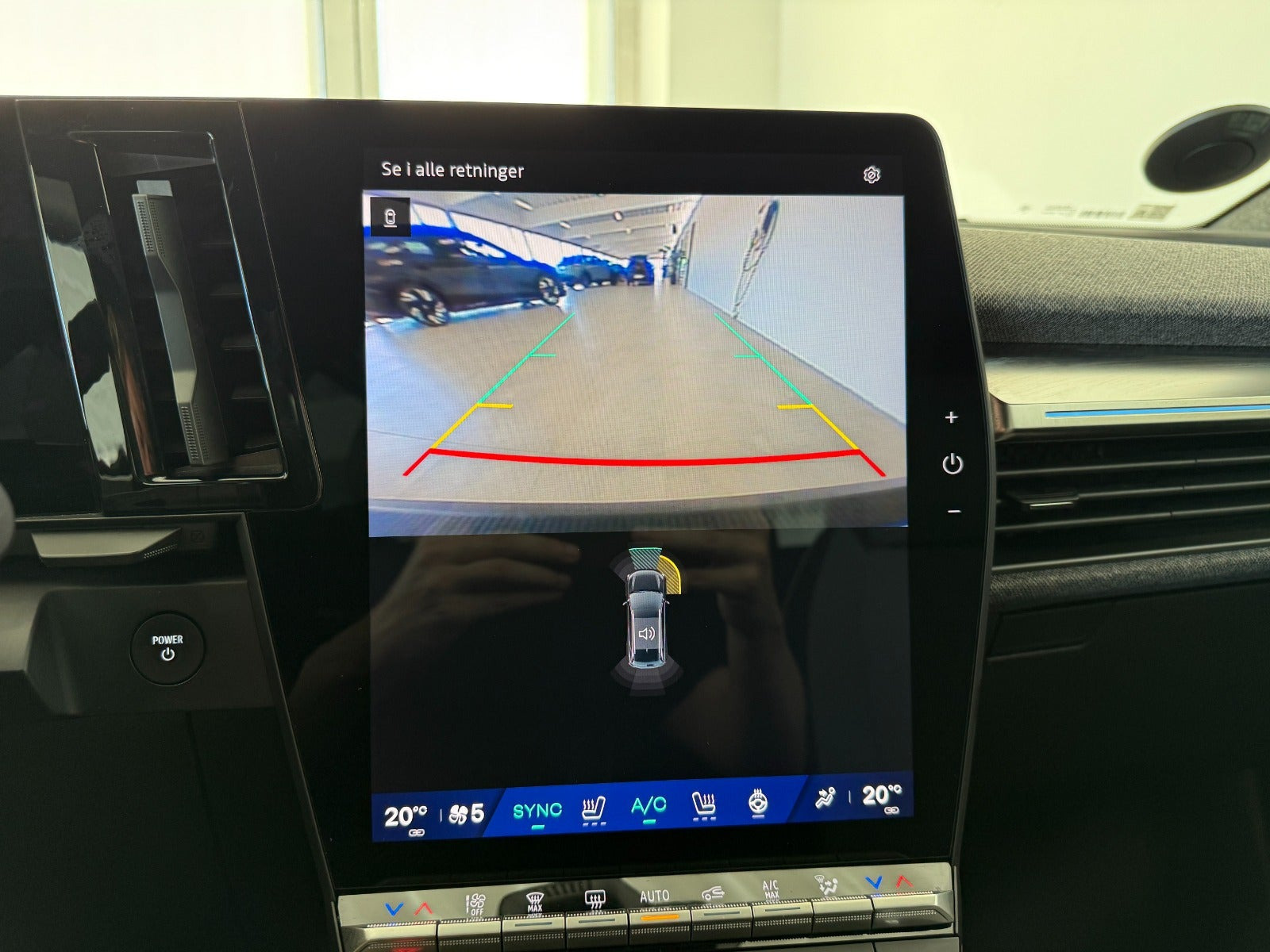 Sort Renault Scenic E-Tech fra 2025