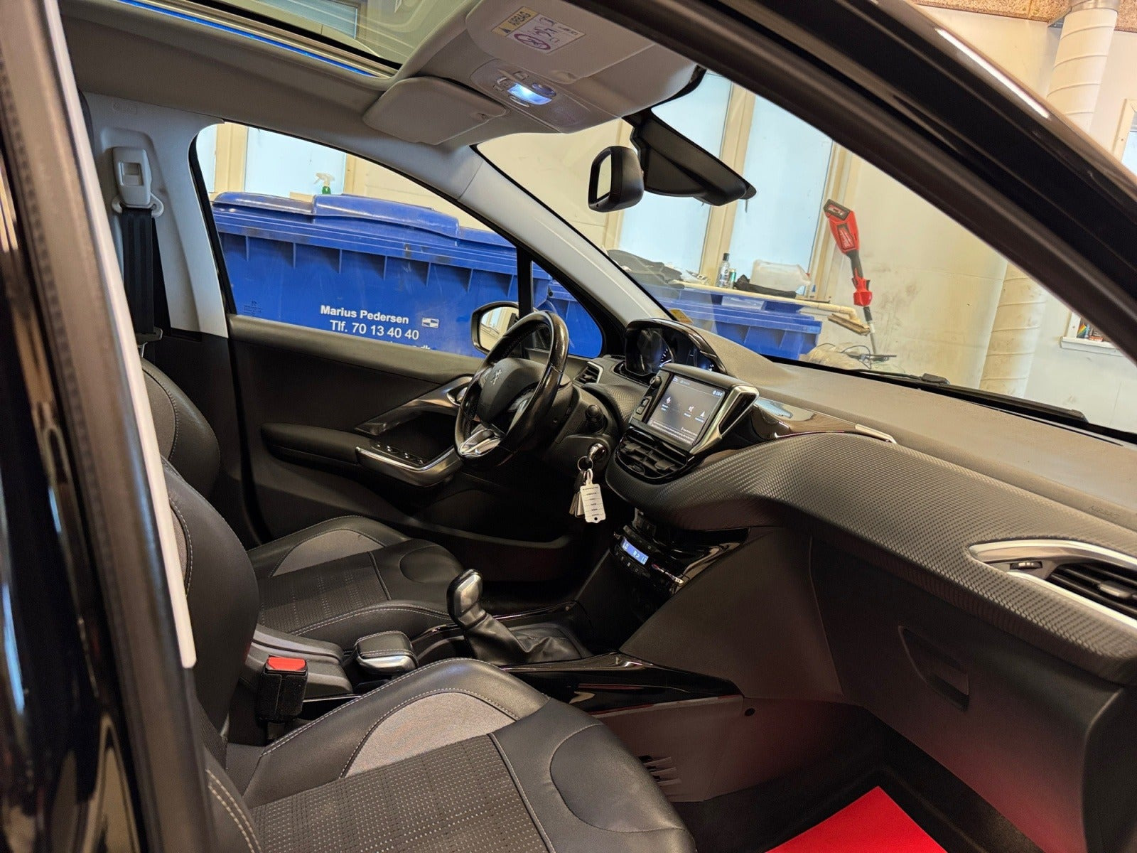 Sort Peugeot 2008 fra 2018