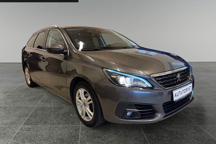 Grå Peugeot 308 fra 2018