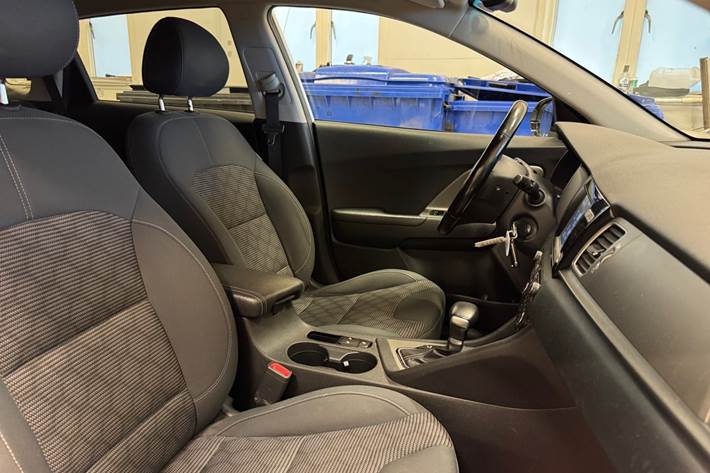 Hvid Kia Niro fra 2018