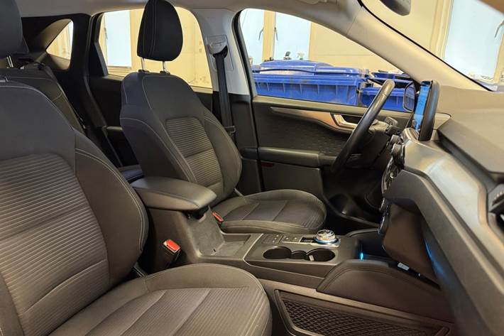 Sort Ford Kuga fra 2020