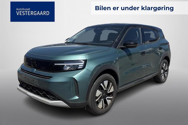 Grøn Opel Frontera fra 2025 set udefra