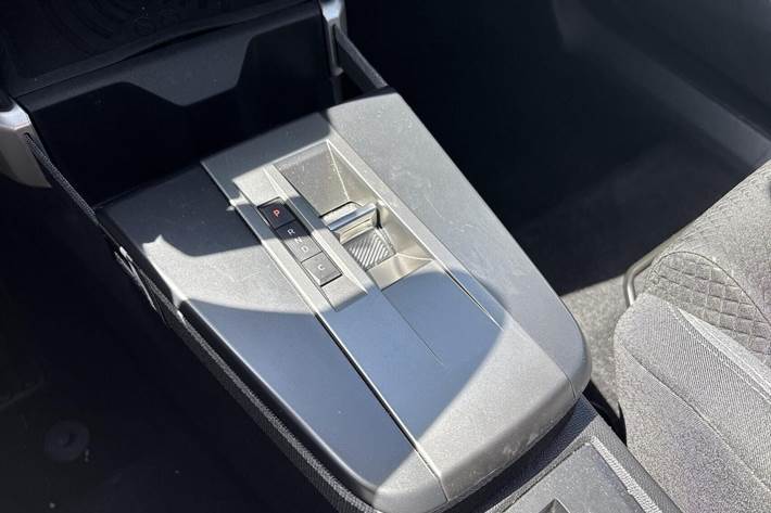 Grøn Opel Frontera fra 2025