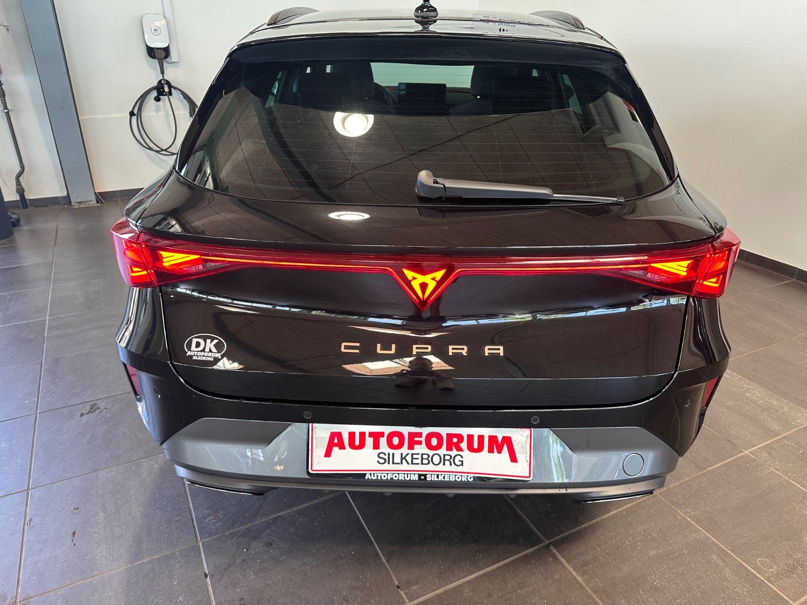 Sort Cupra Leon fra 2025