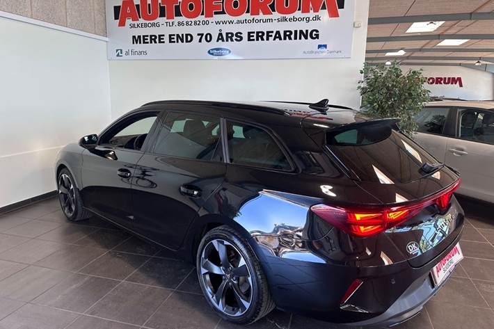 Sort Cupra Leon fra 2025