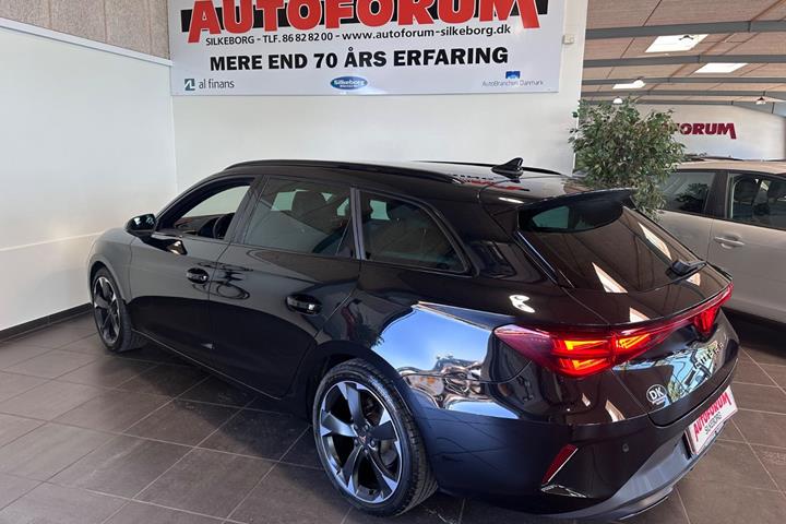 Sort Cupra Leon fra 2025