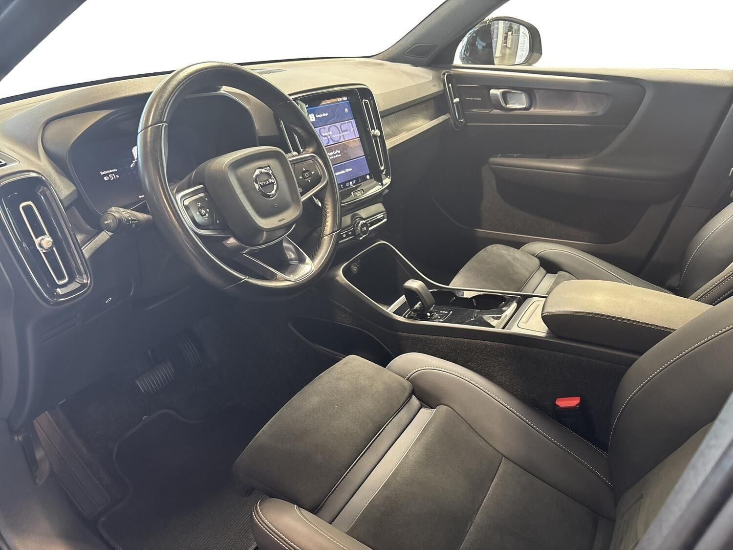 Sort Volvo XC40 fra 2023